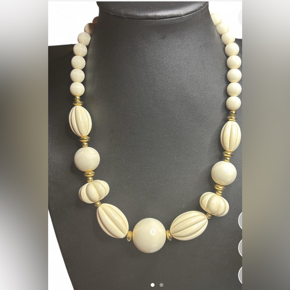 Trifari Elegant Cream Beaded Necklace